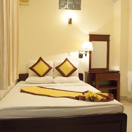 Valentine Luxury Hotel - 31 Bui Vien Street Thành Pho Ho Chí Minh Esterno foto