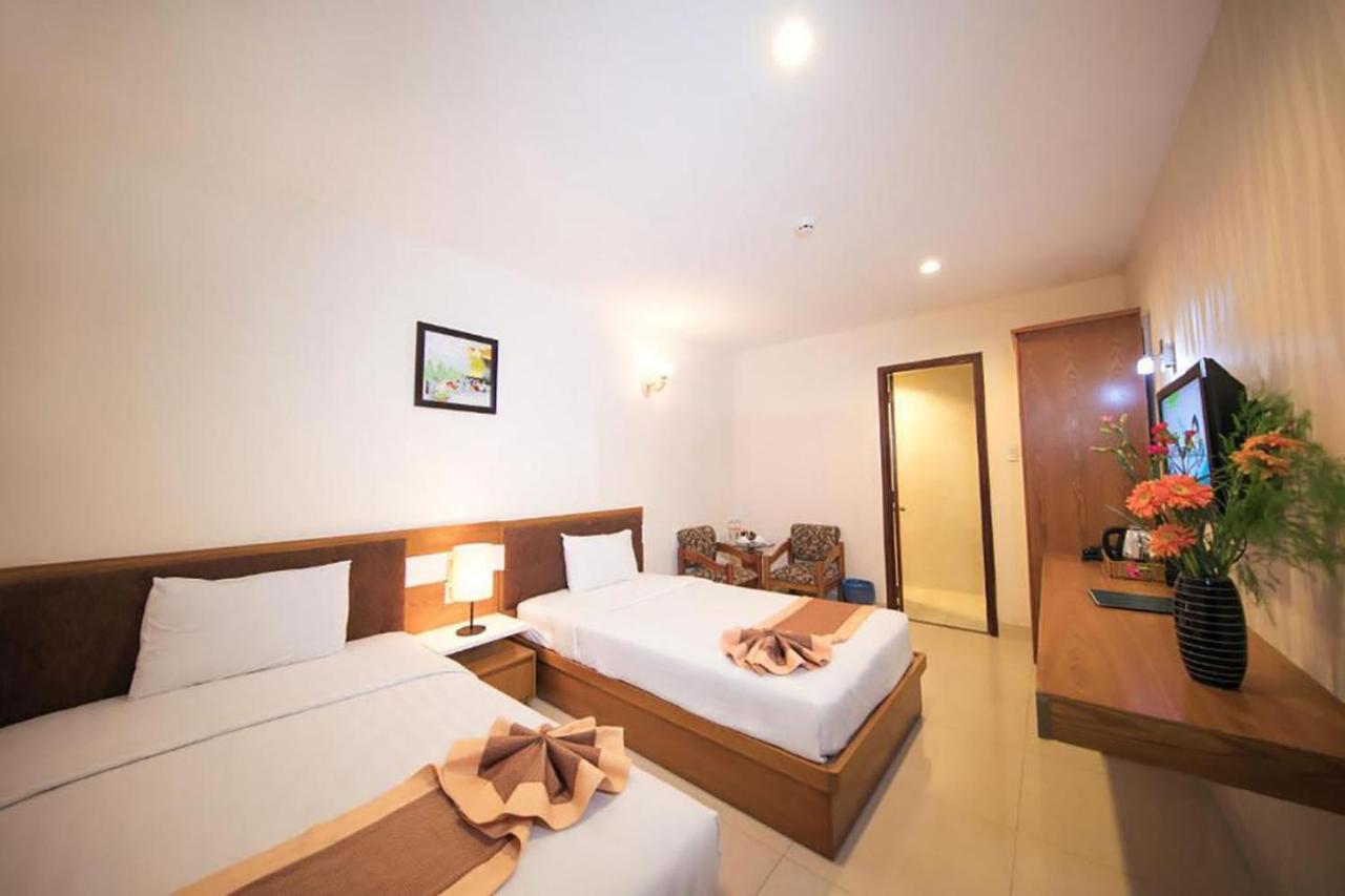 Valentine Luxury Hotel - 31 Bui Vien Street Thành Pho Ho Chí Minh Esterno foto