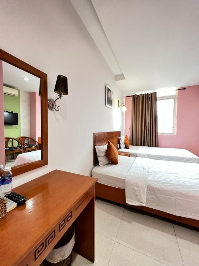 Valentine Luxury Hotel - 31 Bui Vien Street Thành Pho Ho Chí Minh Esterno foto