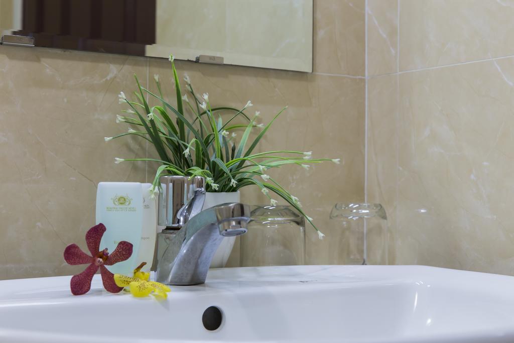 Valentine Luxury Hotel - 31 Bui Vien Street Thành Pho Ho Chí Minh Esterno foto